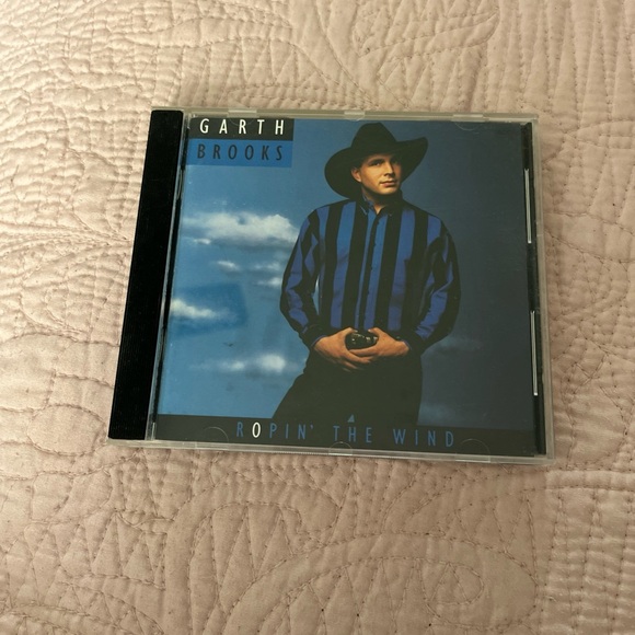 Garth Brooks cd bundle - Picture 4 of 6